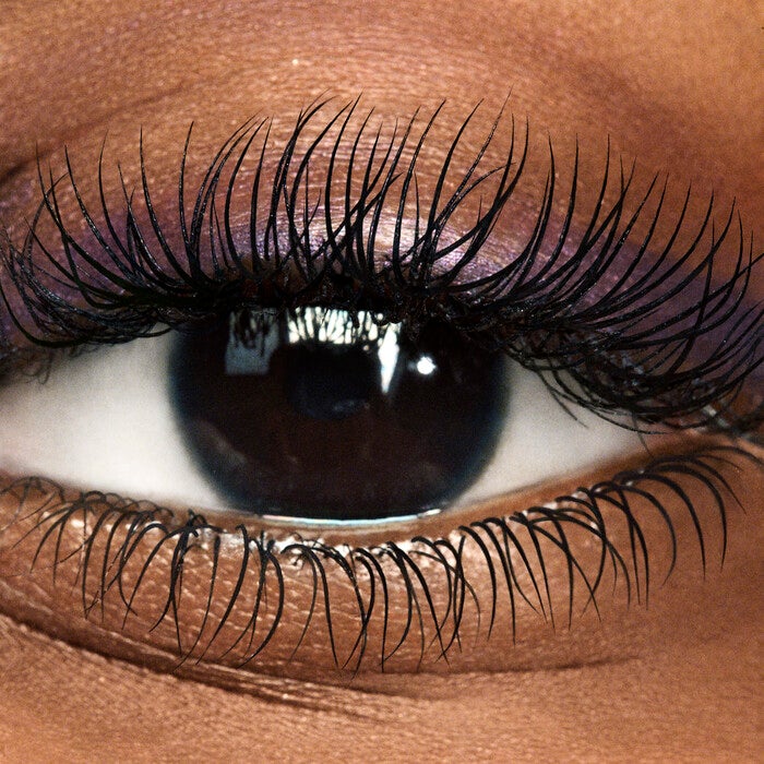 Application of Mascara