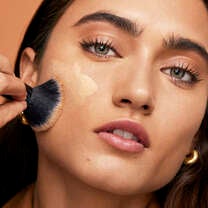 Hydrating Camo CC Cream, Light 240 W - light with warm undertones