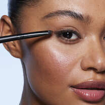 Smudge Brush Creates A Smoky Eye