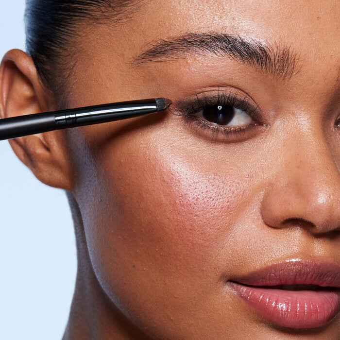 Smudge Brush Creates A Smoky Eye
