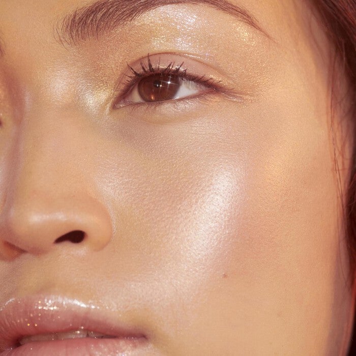 Makeup on Model Using Highlighting Brush