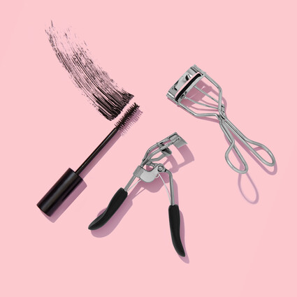 Brushworks - How to use Pro Lash Curler with Comb 