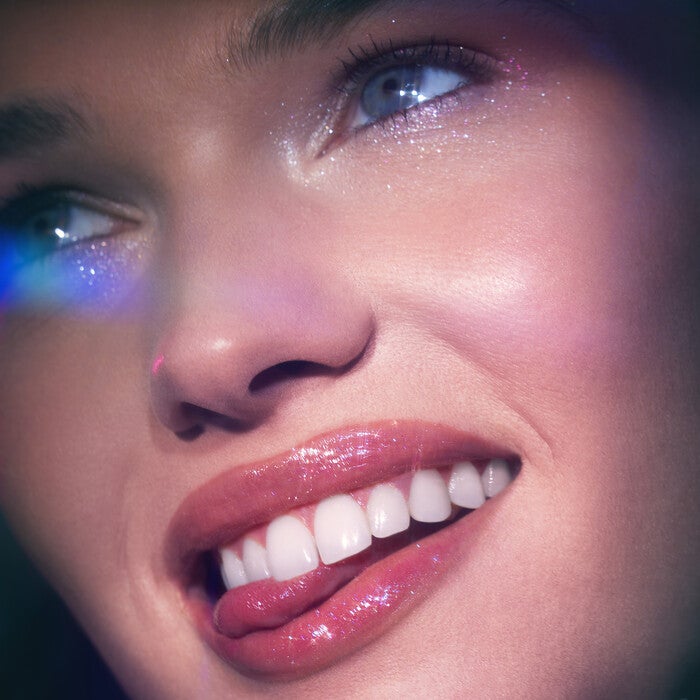 Glow Reviver Lip Oil Glimmer, Candy Coded - Milky Pink + Multicolor Pearl