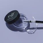 Use the Applicator with Brow Lift Gel to Achieve the Soap Brow Look
