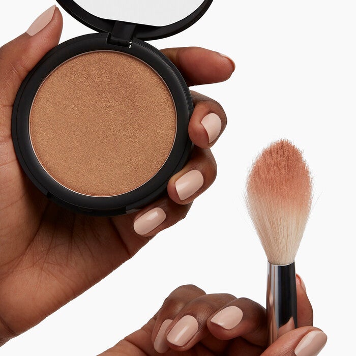 Precision Feather Light Highlighting Brush, 