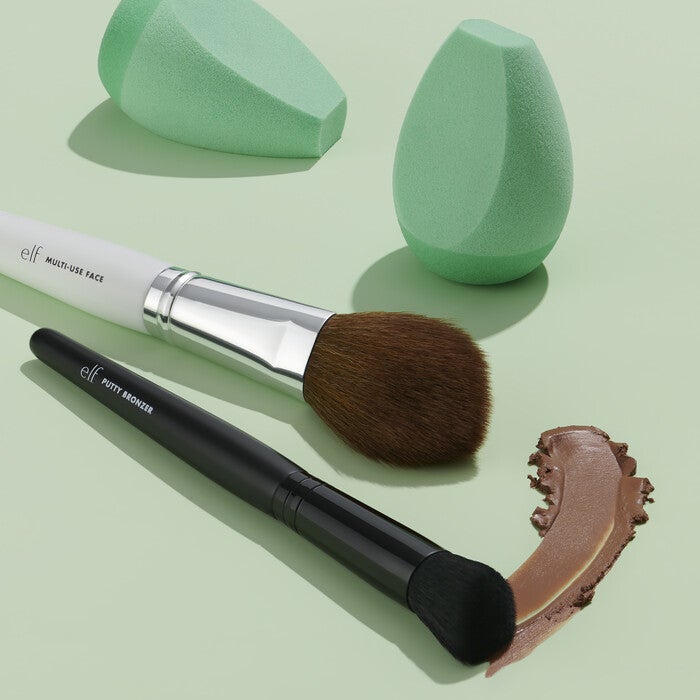 Angled Silicone Face Sponge, 