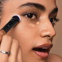 Tap & Blend Concealer Brush, 