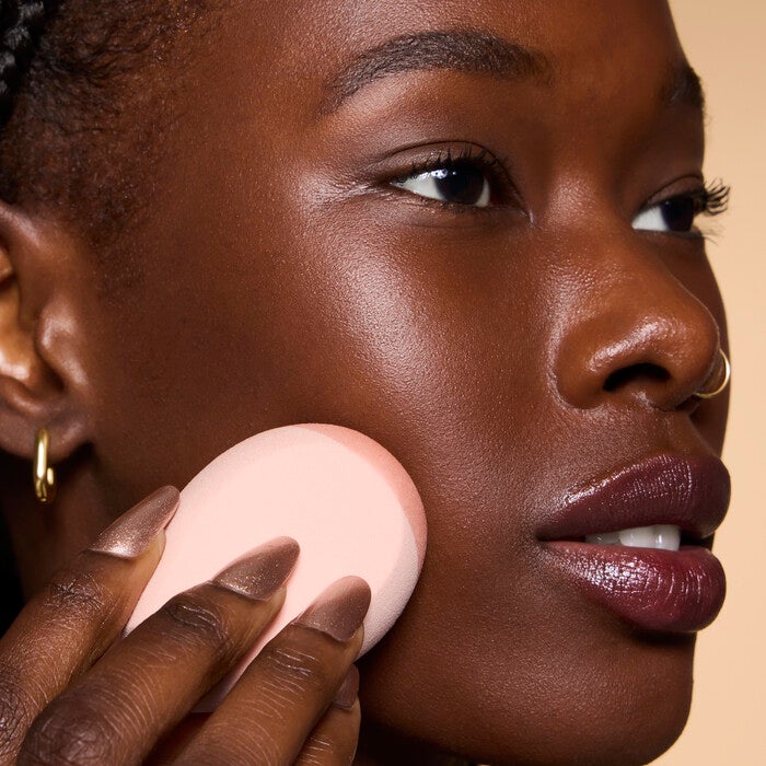 Halo Glow Angled Silicone Face Sponge,