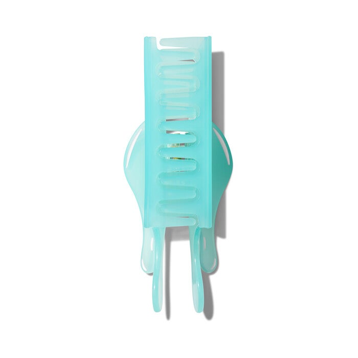 Limited-edition large claw clip with extra teeth (and grip!) inspired by your fave Power Grip Primer,