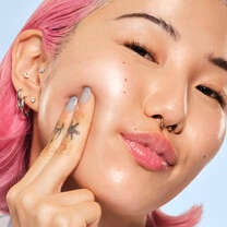 Skin with Glass Slick Peptide Serum