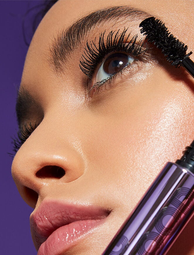 Big Mood mascara model images