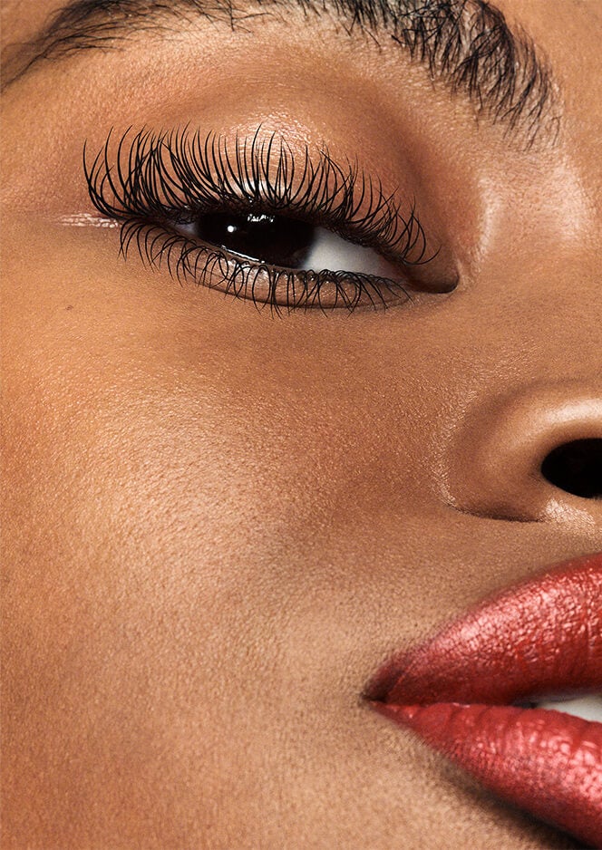 Lash It Loud mascara model images